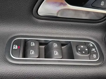 Mercedes-Benz A-180