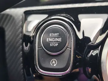 Mercedes-Benz A-180