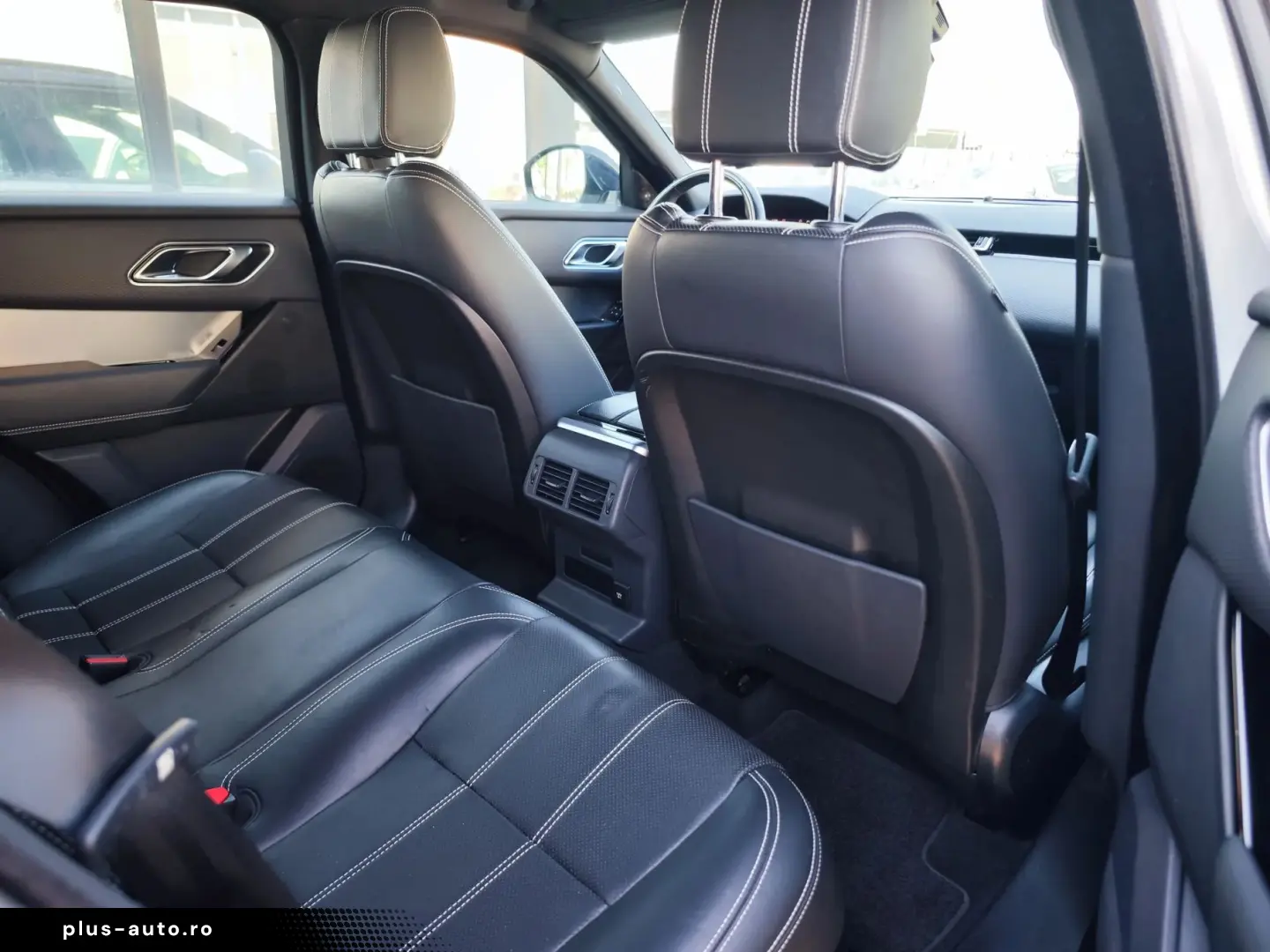 Land-Rover Range-Rover-Velar