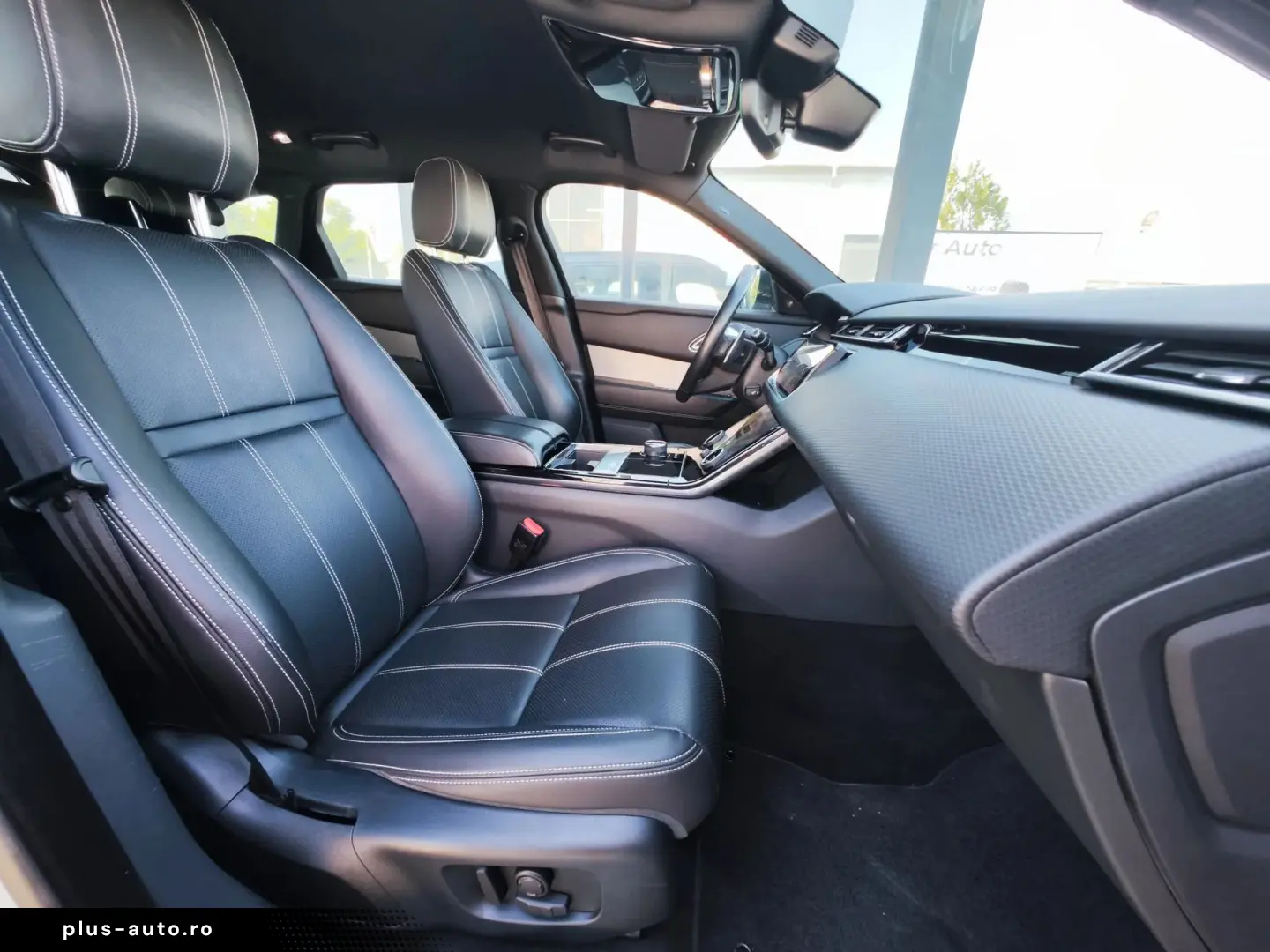 Land-Rover Range-Rover-Velar