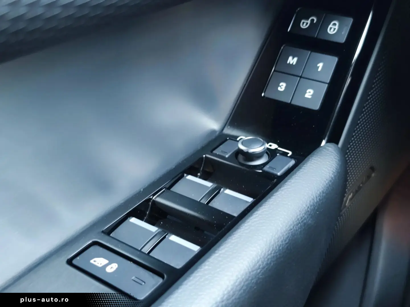 Land-Rover Range-Rover-Velar