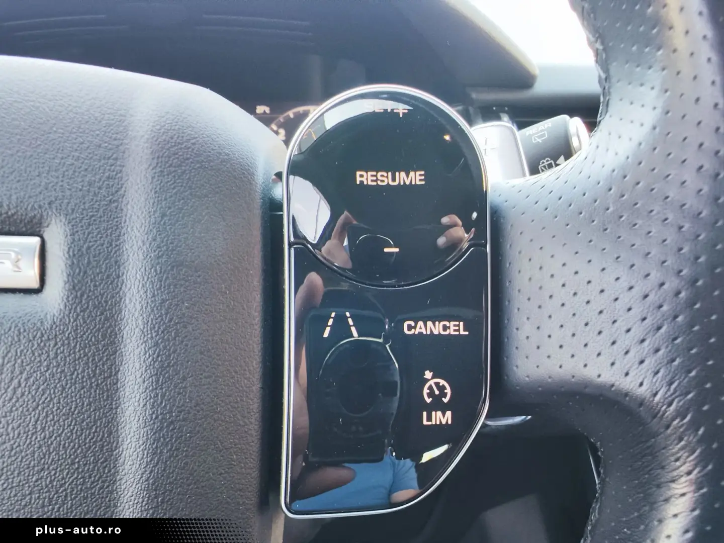 Land-Rover Range-Rover-Velar