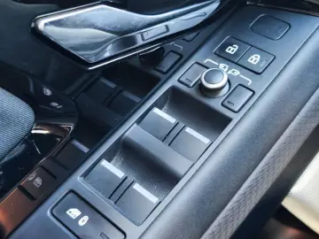 Land-Rover Range-Rover-Evoque