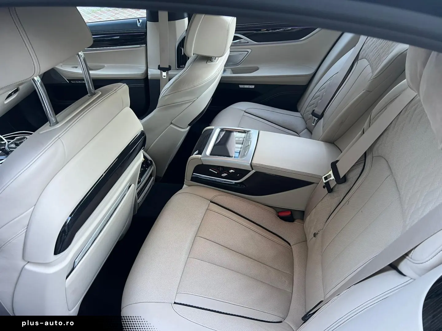 BMW 750i G11