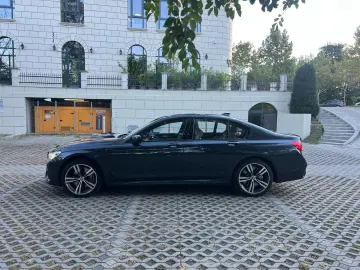BMW 750i G11