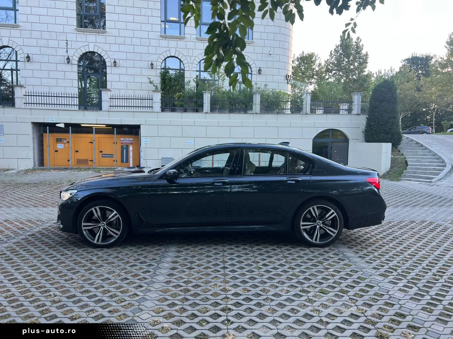 BMW 750i G11