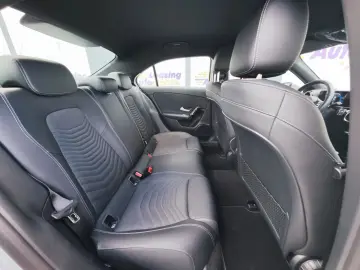 Mercedes-Benz A-180