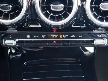 Mercedes-Benz A-180