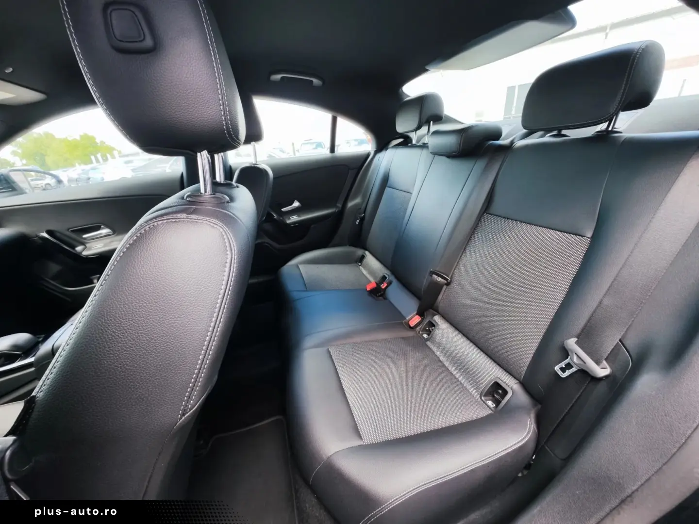 Mercedes-Benz Cla-180