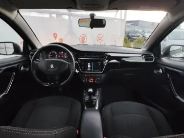 Peugeot 301
