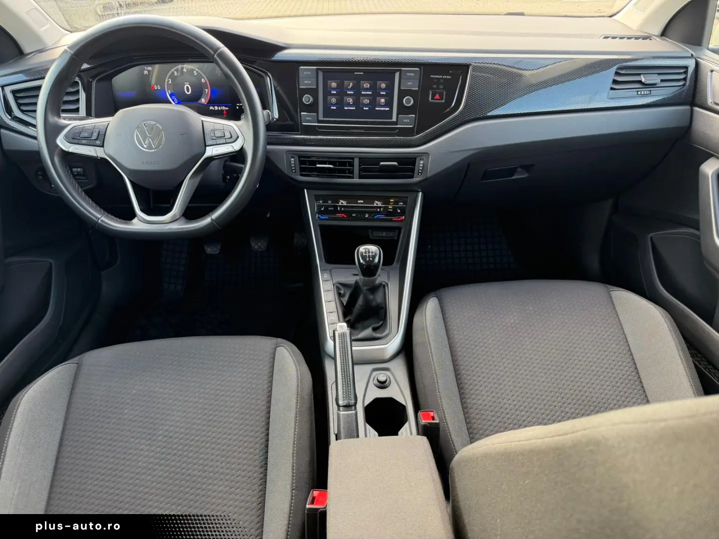 Volkswagen POLO Hatchback 2023