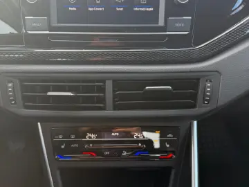 Volkswagen POLO Hatchback 2023
