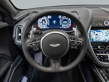 ASTON MARTIN DBX Magnetic Silver Onyx Black