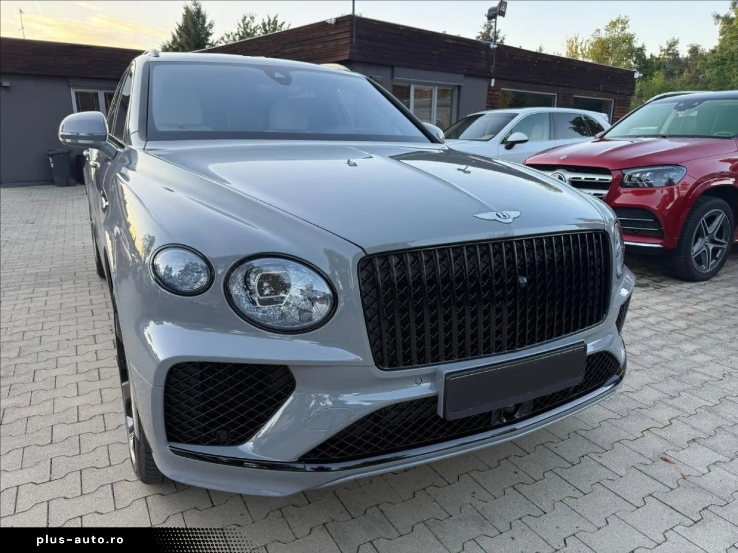 BENTLEY Bentayga 4.0 V8 EWB Azure 4WD Autom.  NAIM
