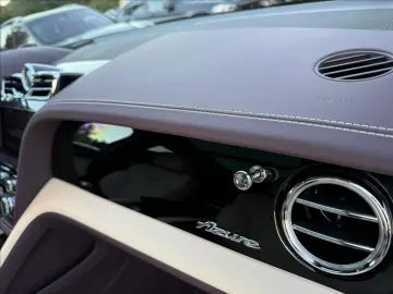 BENTLEY Bentayga 4.0 V8 EWB Azure 4WD Autom.  NAIM