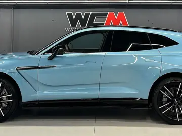 ASTON MARTIN DBX707 4.0 V8