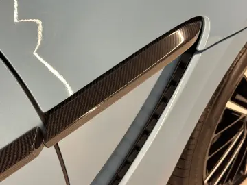 ASTON MARTIN DBX707 4.0 V8
