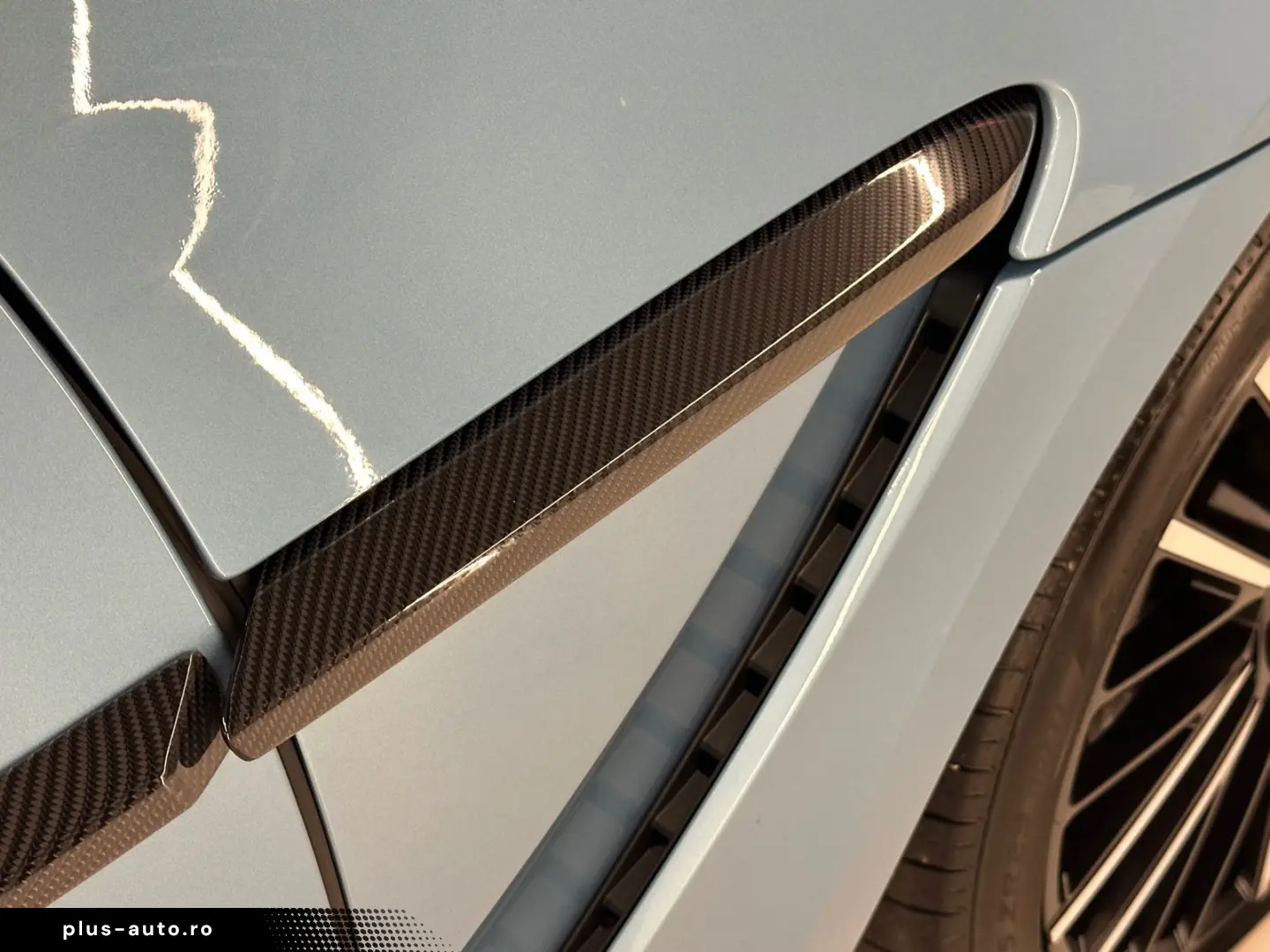 ASTON MARTIN DBX707 4.0 V8