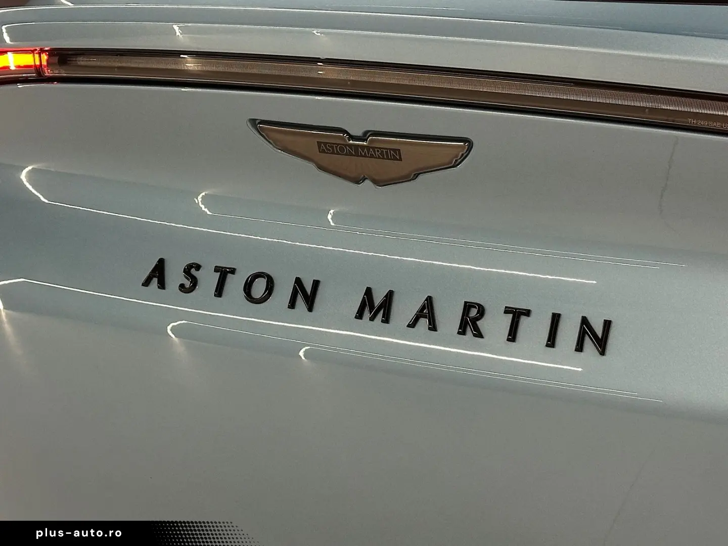ASTON MARTIN DBX707 4.0 V8