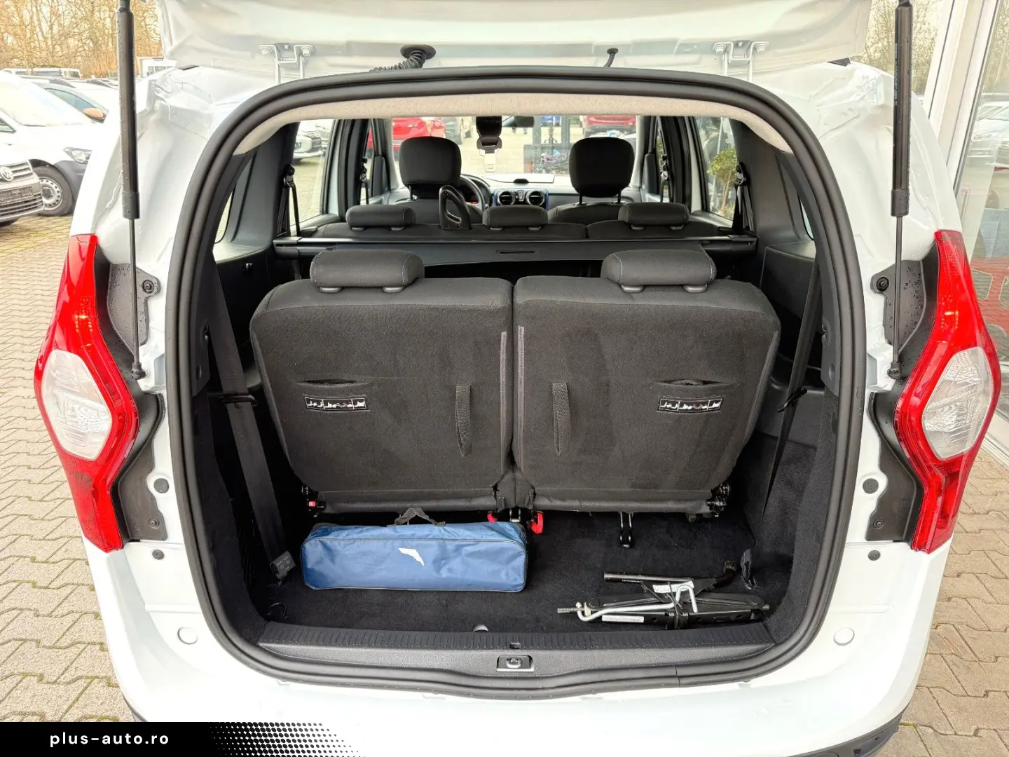 DACIA Lodgy Stepway   7-SITZER NAVI SITZH KAMERA CARPL