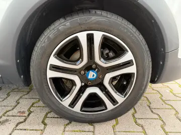 DACIA Lodgy Stepway   7-SITZER NAVI SITZH KAMERA CARPL