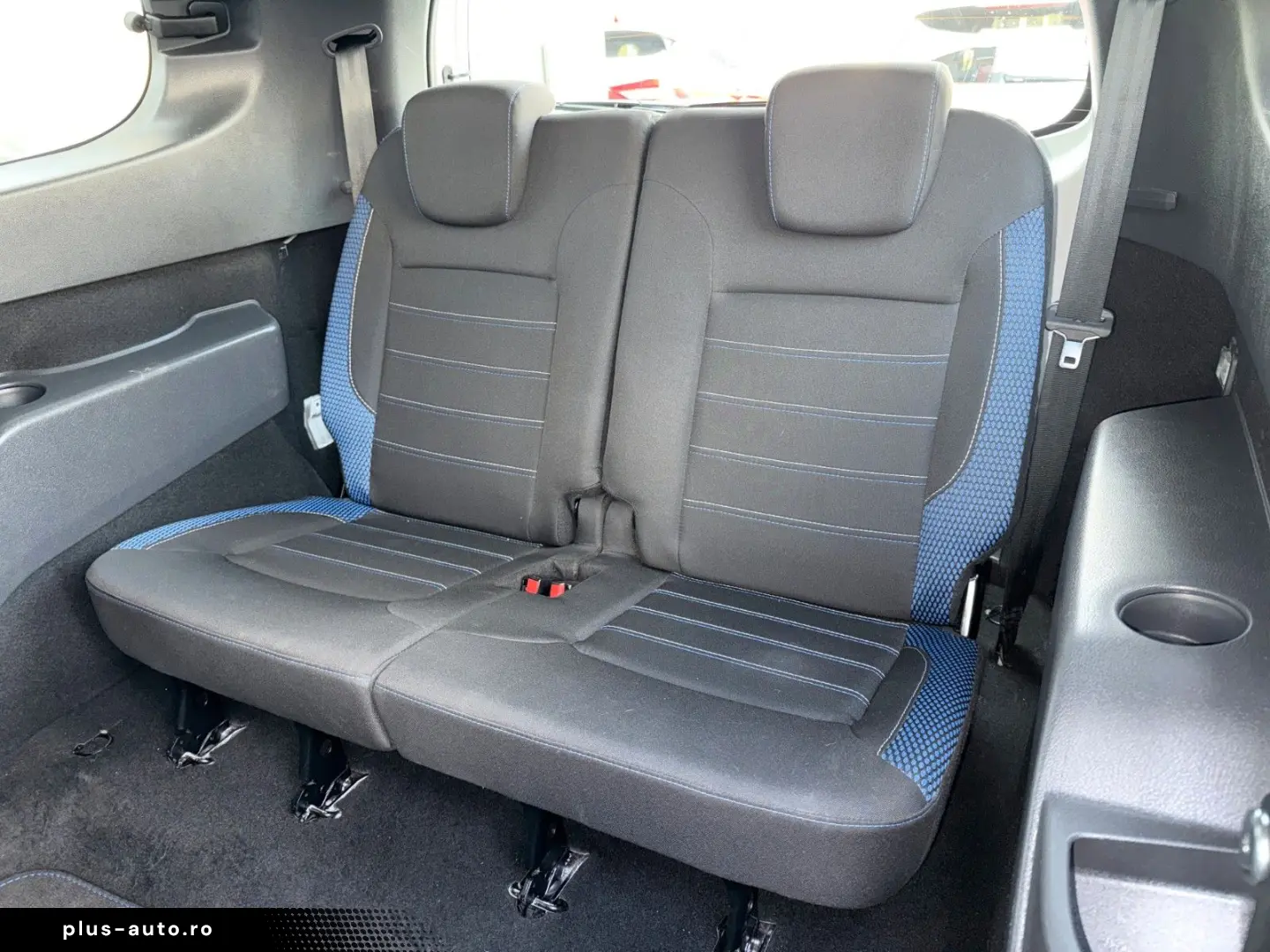 DACIA Lodgy Stepway   7-SITZER NAVI SITZH KAMERA CARPL