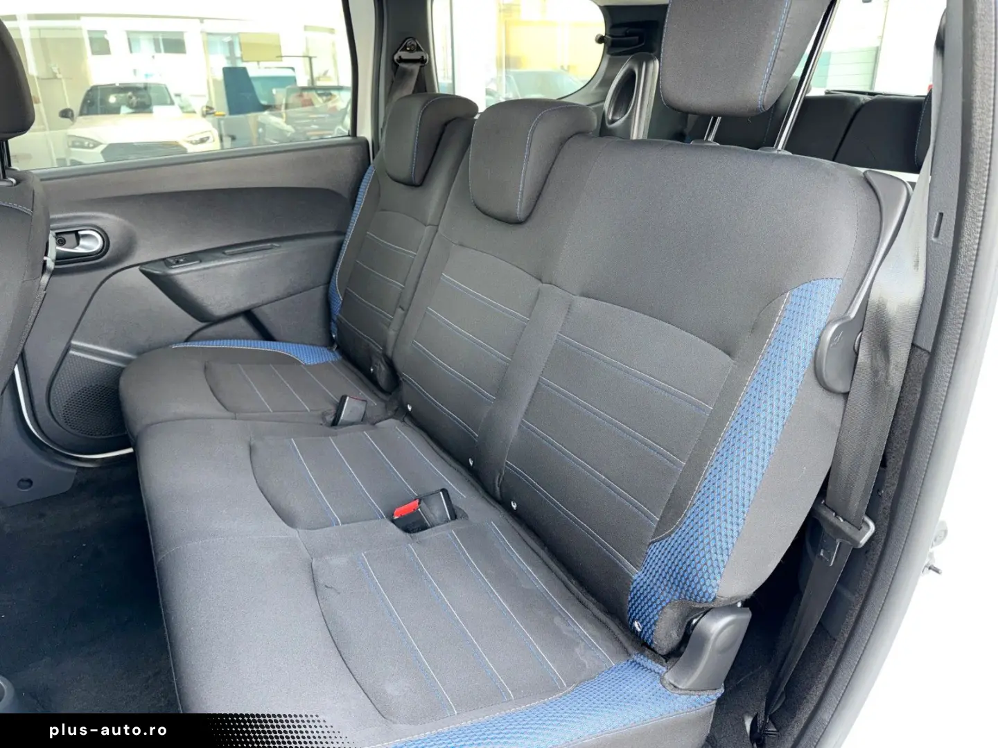 DACIA Lodgy Stepway   7-SITZER NAVI SITZH KAMERA CARPL