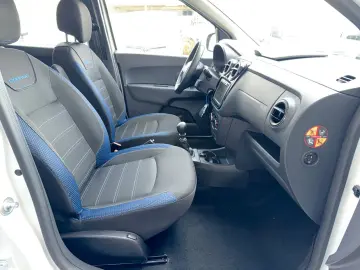 DACIA Lodgy Stepway   7-SITZER NAVI SITZH KAMERA CARPL