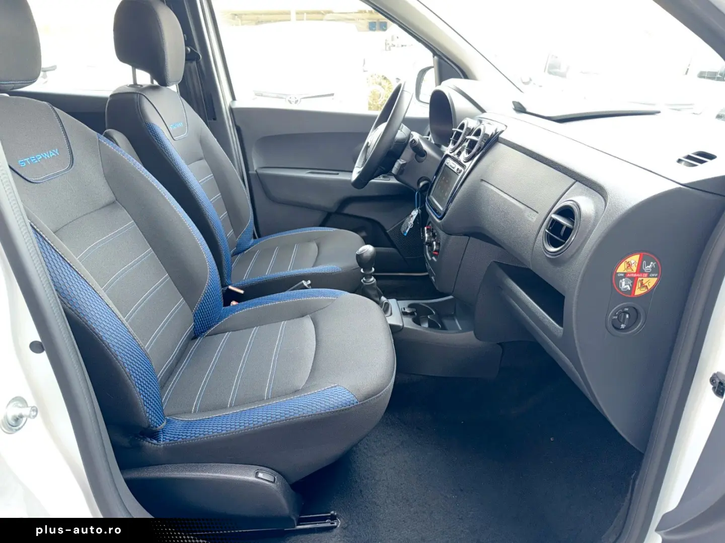DACIA Lodgy Stepway   7-SITZER NAVI SITZH KAMERA CARPL