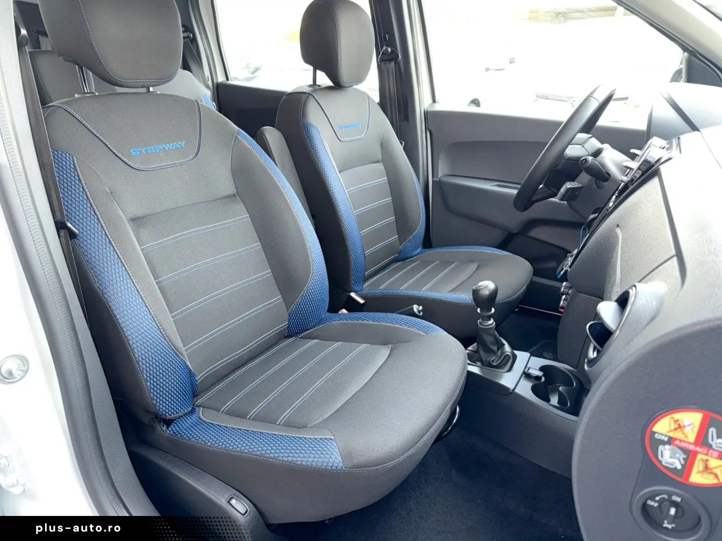 DACIA Lodgy Stepway   7-SITZER NAVI SITZH KAMERA CARPL