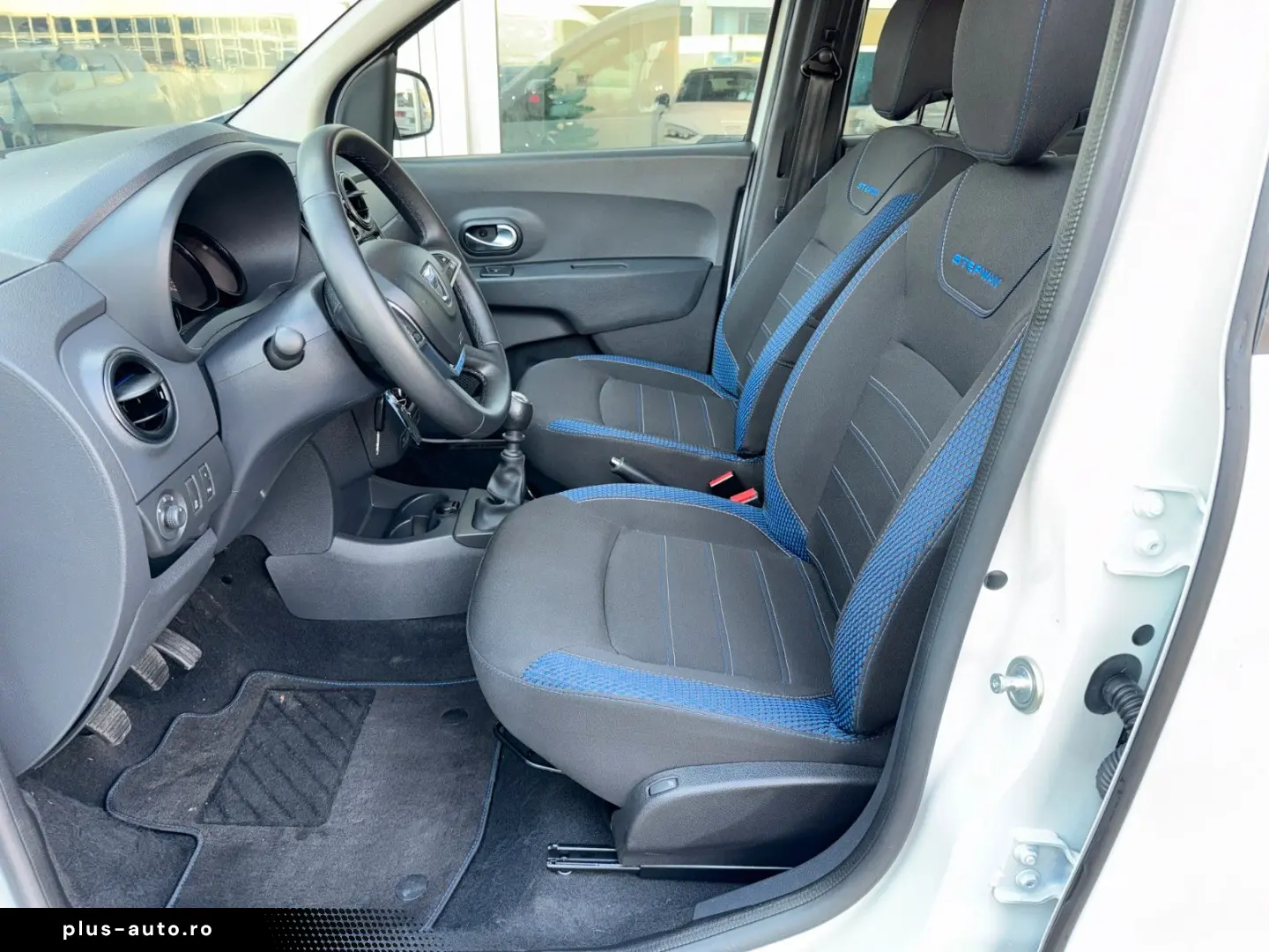 DACIA Lodgy Stepway   7-SITZER NAVI SITZH KAMERA CARPL