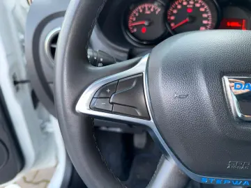 DACIA Lodgy Stepway   7-SITZER NAVI SITZH KAMERA CARPL