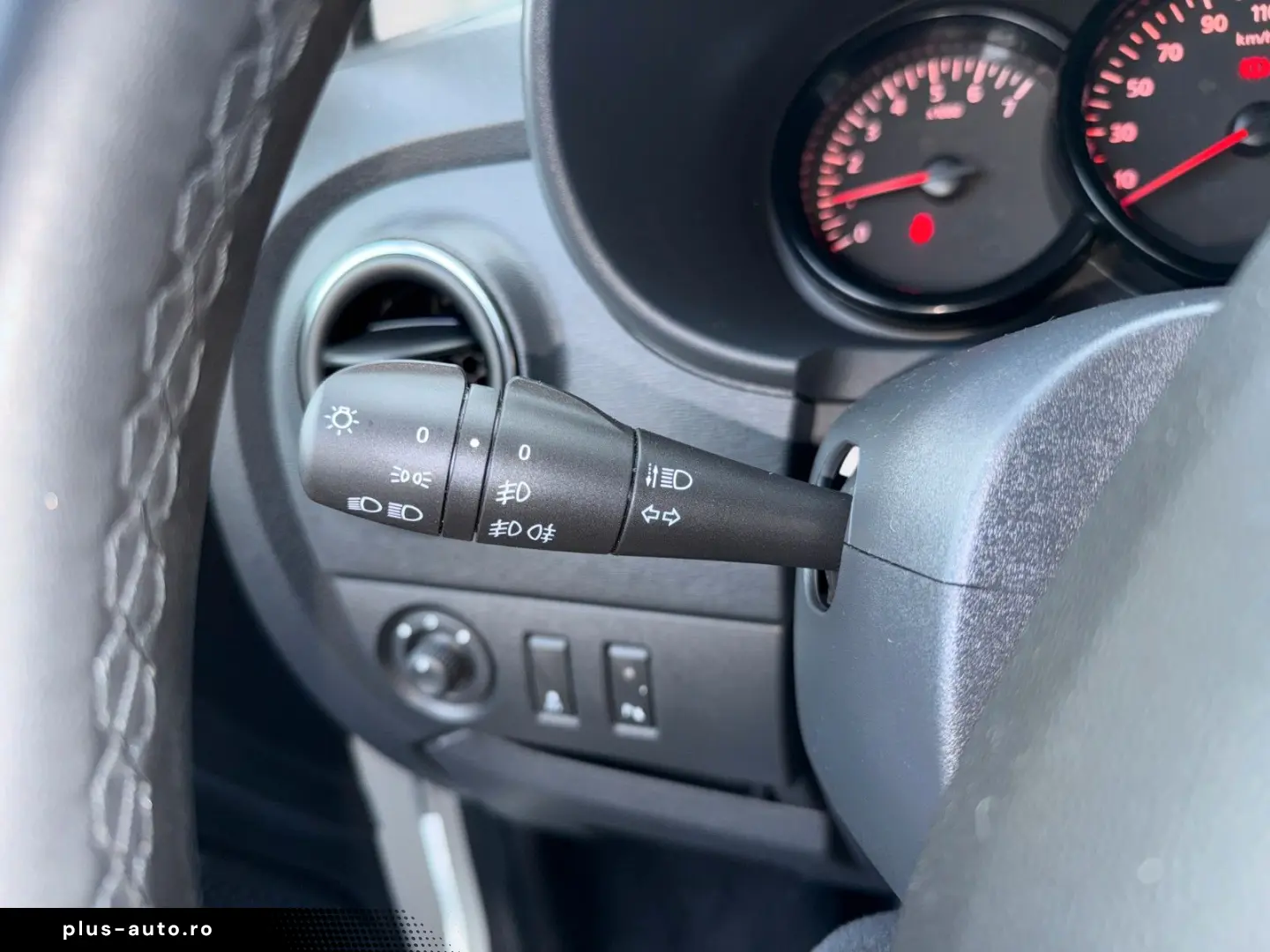 DACIA Lodgy Stepway   7-SITZER NAVI SITZH KAMERA CARPL