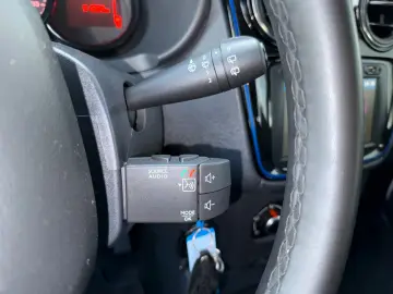 DACIA Lodgy Stepway   7-SITZER NAVI SITZH KAMERA CARPL