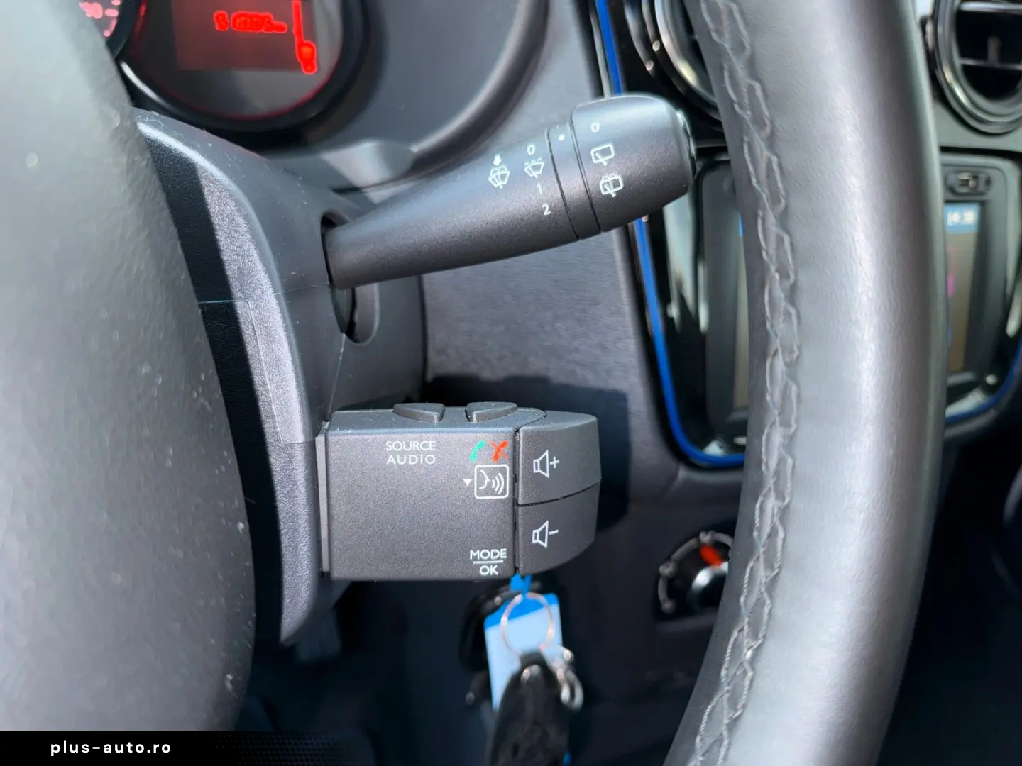 DACIA Lodgy Stepway   7-SITZER NAVI SITZH KAMERA CARPL