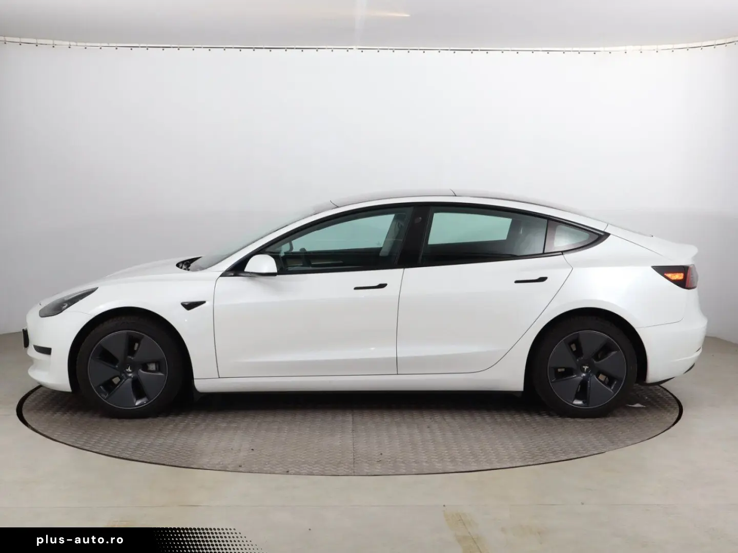 TESLA Model 3 Std Range Plus 55kWh 2022   Automatik