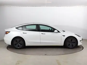 TESLA Model 3 Std Range Plus 55kWh 2022   Automatik