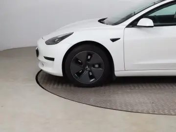 TESLA Model 3 Std Range Plus 55kWh 2022   Automatik