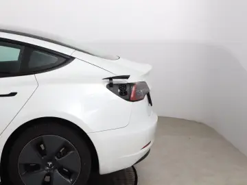 TESLA Model 3 Std Range Plus 55kWh 2022   Automatik