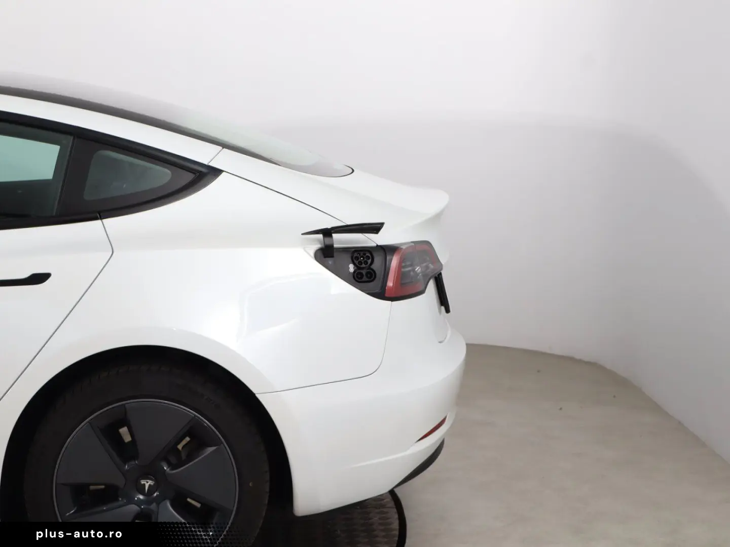 TESLA Model 3 Std Range Plus 55kWh 2022   Automatik