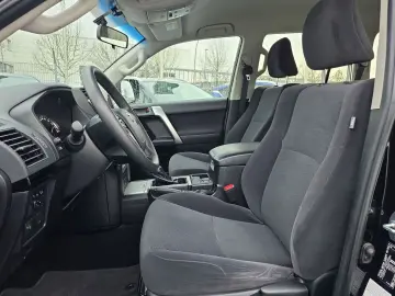 TOYOTA Land Cruiser Comfort 2.8 D4-D AHK Navi Kamera PD