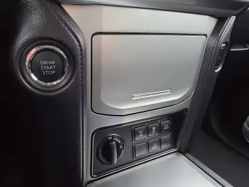 TOYOTA Land Cruiser Comfort 2.8 D4-D AHK Navi Kamera PD