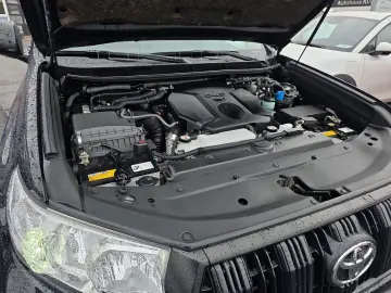 TOYOTA Land Cruiser Comfort 2.8 D4-D AHK Navi Kamera PD