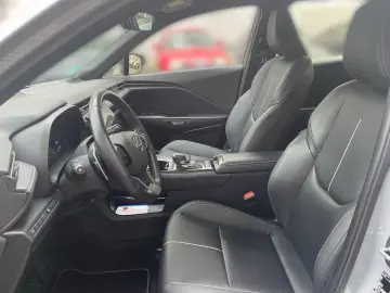 LEXUS LBX 1.5 Hybrid Relax LED SHZ KLIMA