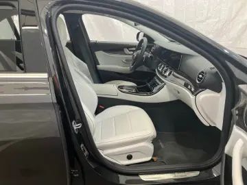 MERCEDES-BENZ E 300 e AMG  ALLRAD Pano 360 HUD Memor&hellip;