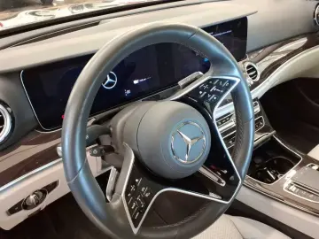 MERCEDES-BENZ E 300 e AMG  ALLRAD Pano 360 HUD Memor&hellip;