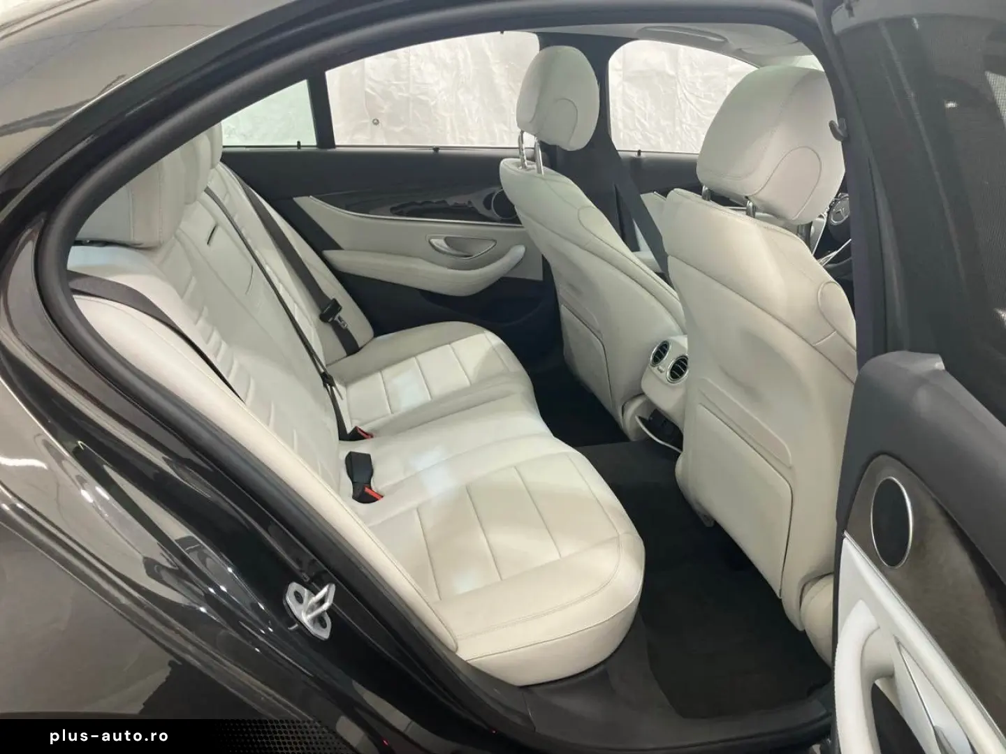 MERCEDES-BENZ E 300 e AMG  ALLRAD Pano 360 HUD Memor&hellip;