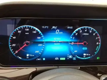 MERCEDES-BENZ E 300 e AMG  ALLRAD Pano 360 HUD Memor&hellip;