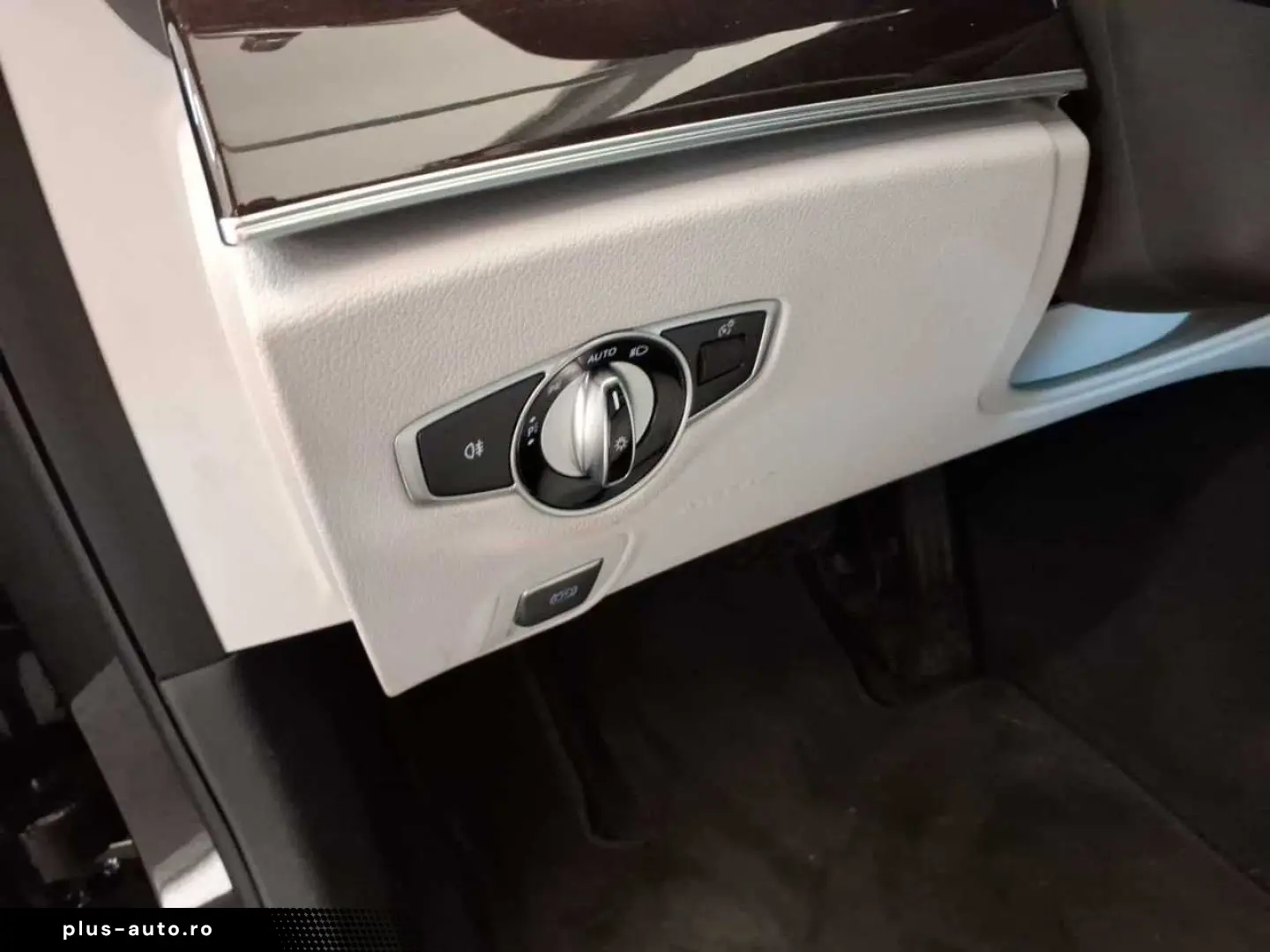 MERCEDES-BENZ E 300 e AMG  ALLRAD Pano 360 HUD Memor&hellip;