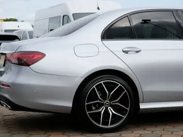 MERCEDES-BENZ E 400 d 4M AMG HUD Airmatic Standheizu&hellip;